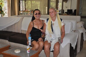 Reception - Shady Hotel (Luxor)