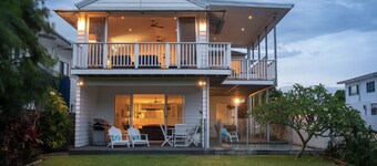 SERENITY BEACH RETREAT - Hamptons Beach HavenCasuarina - sleeps 14 -7 bedrooms