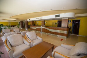 Lobby sitting area - Hotel Ustra (Kardzali)