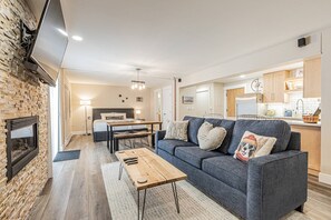 Unclassified image, 4 of 49, button