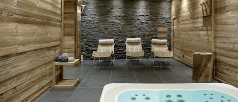 Bain à remous intérieur
