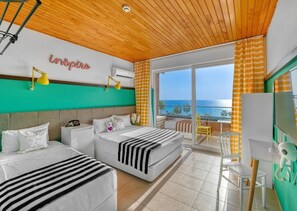 Standart Jacuzzi Room | 1 غرفة نوم ومكتب وستائر تعتيم وتجهيزات عازلة للصوت