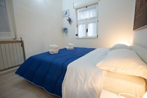 Apartment, 3 Bedrooms | 3 bedrooms, iron/ironing board, free WiFi, bed sheets
