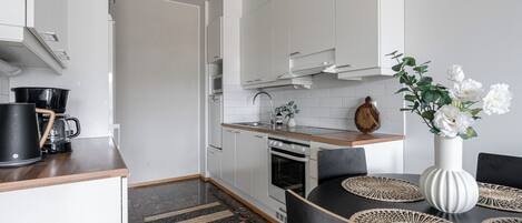 Superior Apartment, 1 Bedroom, Sauna, Lake View | Private kitchen | Full-size fridge, microwave, oven, stovetop