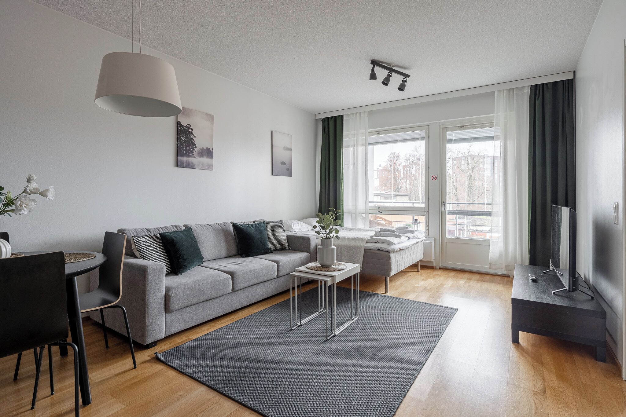 Superior Apartment, 1 Bedroom, Sauna, Lake View | Living room