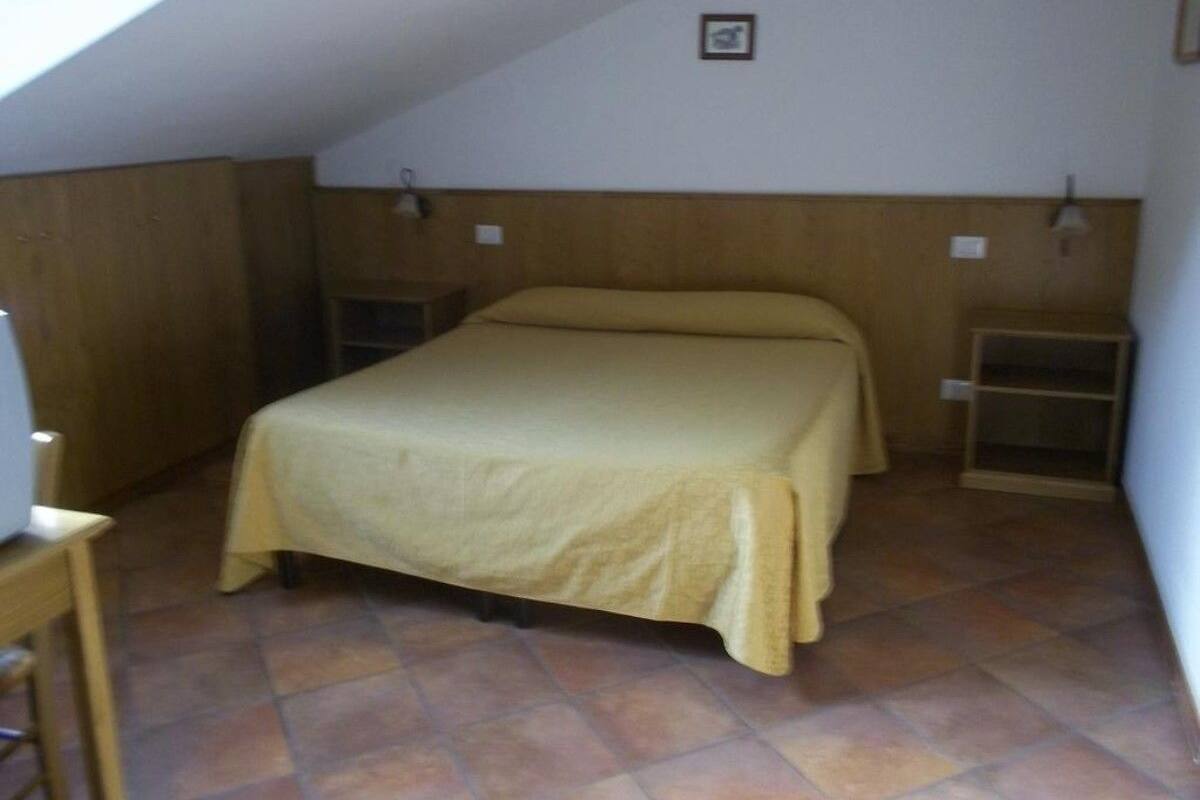 Desk, cots/infant beds, rollaway beds, free WiFi