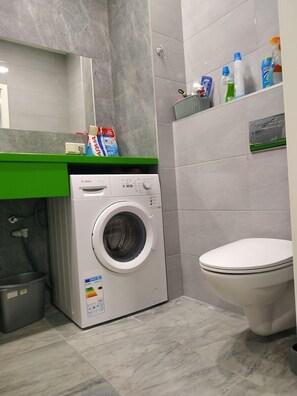 Bathtub - Zirka Vyshhoroda Beautiful Property Near Kyiv (Vyshhorod)