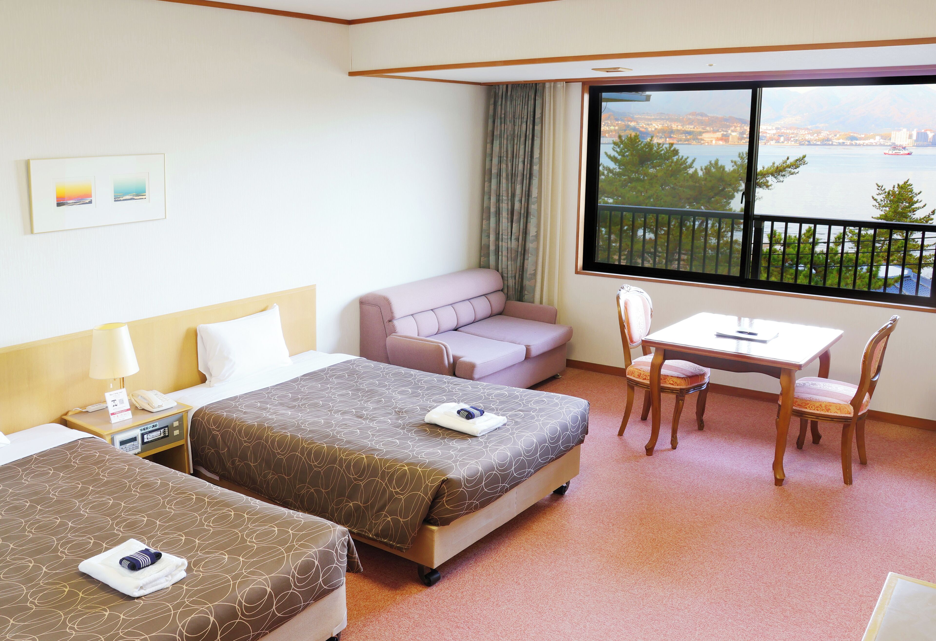 海を眺める洋室 禁煙（27.95平米） | セーフティボックス (室内)、WiFi (無料)、ベッドシーツ