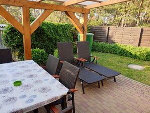 Outdoor dining - World Heritage City Quedlinburg_Wernigerode_🚂Brockenbahn_🧹Hexentanzplatz🧹 (Thale / Harz)
