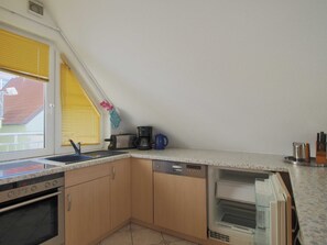 Fridge, oven, dishwasher