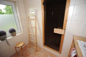 Sauna - Vacation apartment Zum Königsmoor 65336 - Holiday apartment Zum Königsmoor (Moormerland)