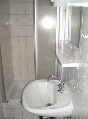 صورة غير مصنفة، 4 من 19، زرّ