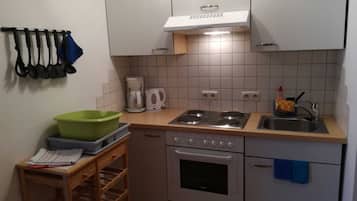 Kühlschrank, Ofen, Hochstuhl