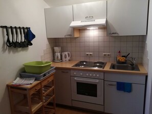 Fridge, oven, highchair - Apartment Edelweiss-Olgurt (Weng)