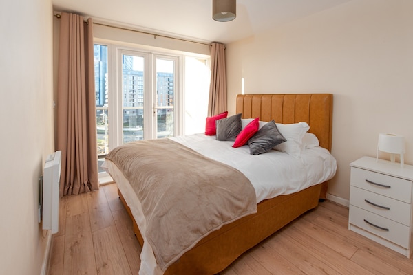 Executive Apartment, 2 Bedrooms, Non Smoking, 2 Bathrooms | Peralatan tempat tidur hipoalergenik, dihias secara berasingan