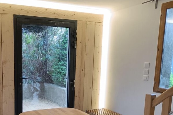 Première photo suite au relooking
vue sur le jardin avec éclairage d'ambiance