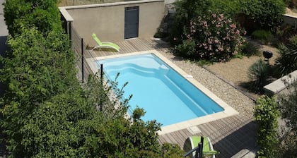 Air-conditioned house with heated swimming pool