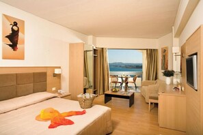 Blackout drapes, soundproofing, iron/ironing board - Island Resorts Marisol (Rhodes)