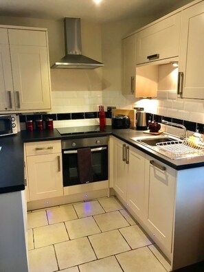 Casa de campo, 1 cama King | Cozinha privada | Geladeira, micro-ondas, fogão, cooktop