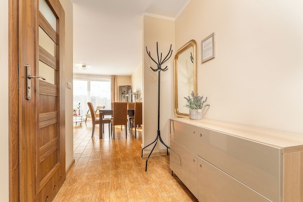 2 makuuhuonetta, ylelliset vuodevaatteet, yksilöllisesti sisustettu