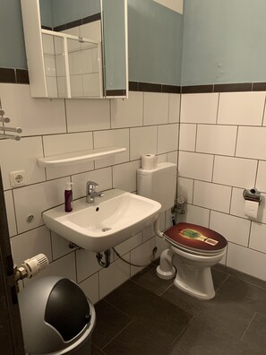 Apartment, 1 Schlafzimmer, Erdgeschoss (No. 2) | Badezimmer