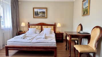 Standard Double Room | Individually furnished, blackout drapes, free WiFi, bed sheets