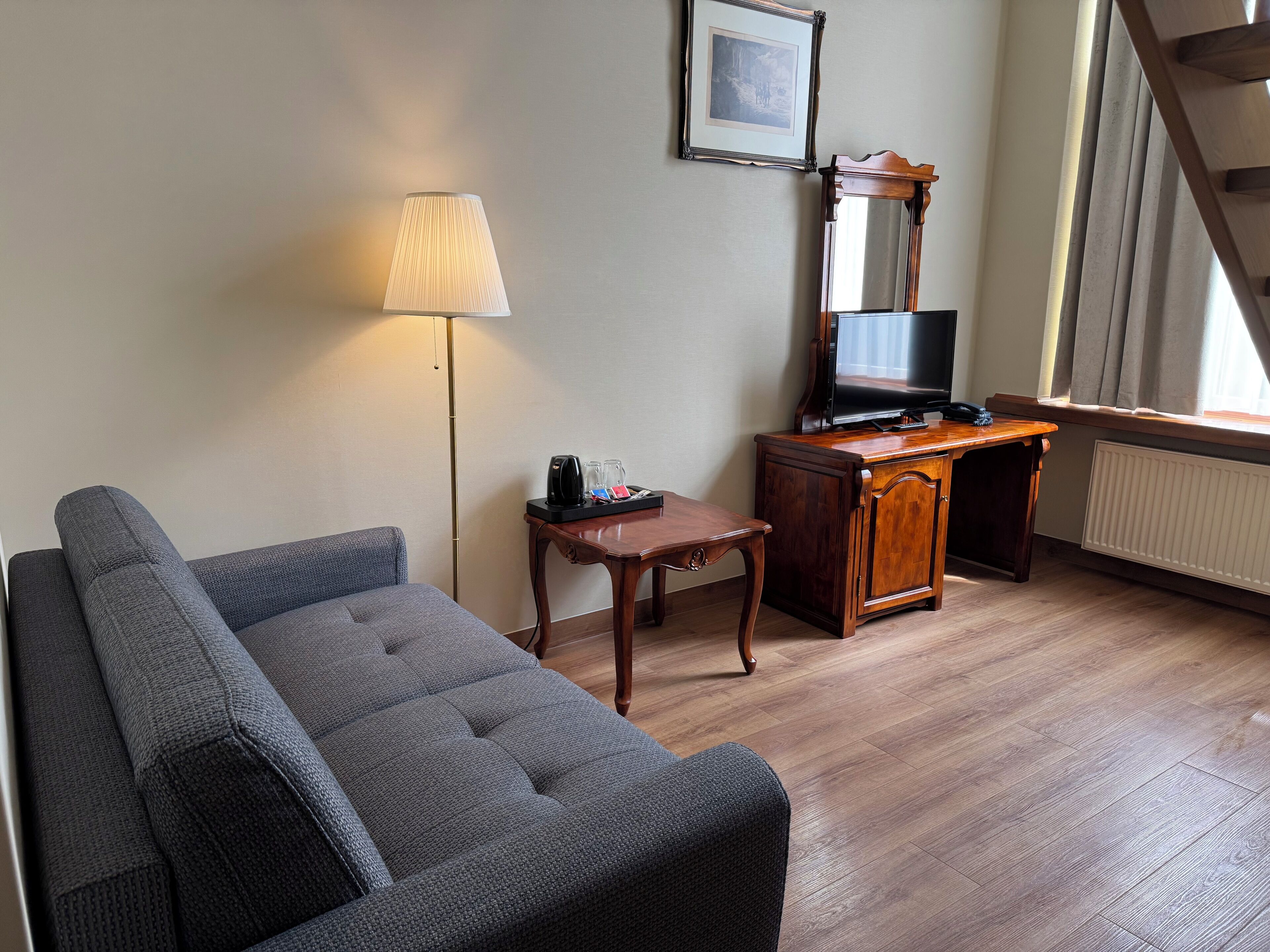 Individualmente mobiliados, cortinas blackout, Wi-Fi de cortesia