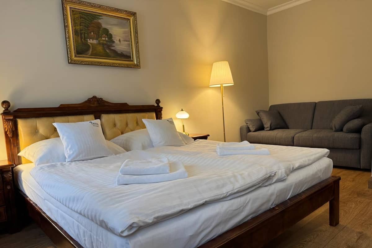 Quarto luxo | Individualmente mobiliados, cortinas blackout, Wi-Fi de cortesia