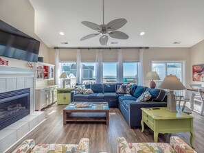 Smart TV, fireplace, DVD player