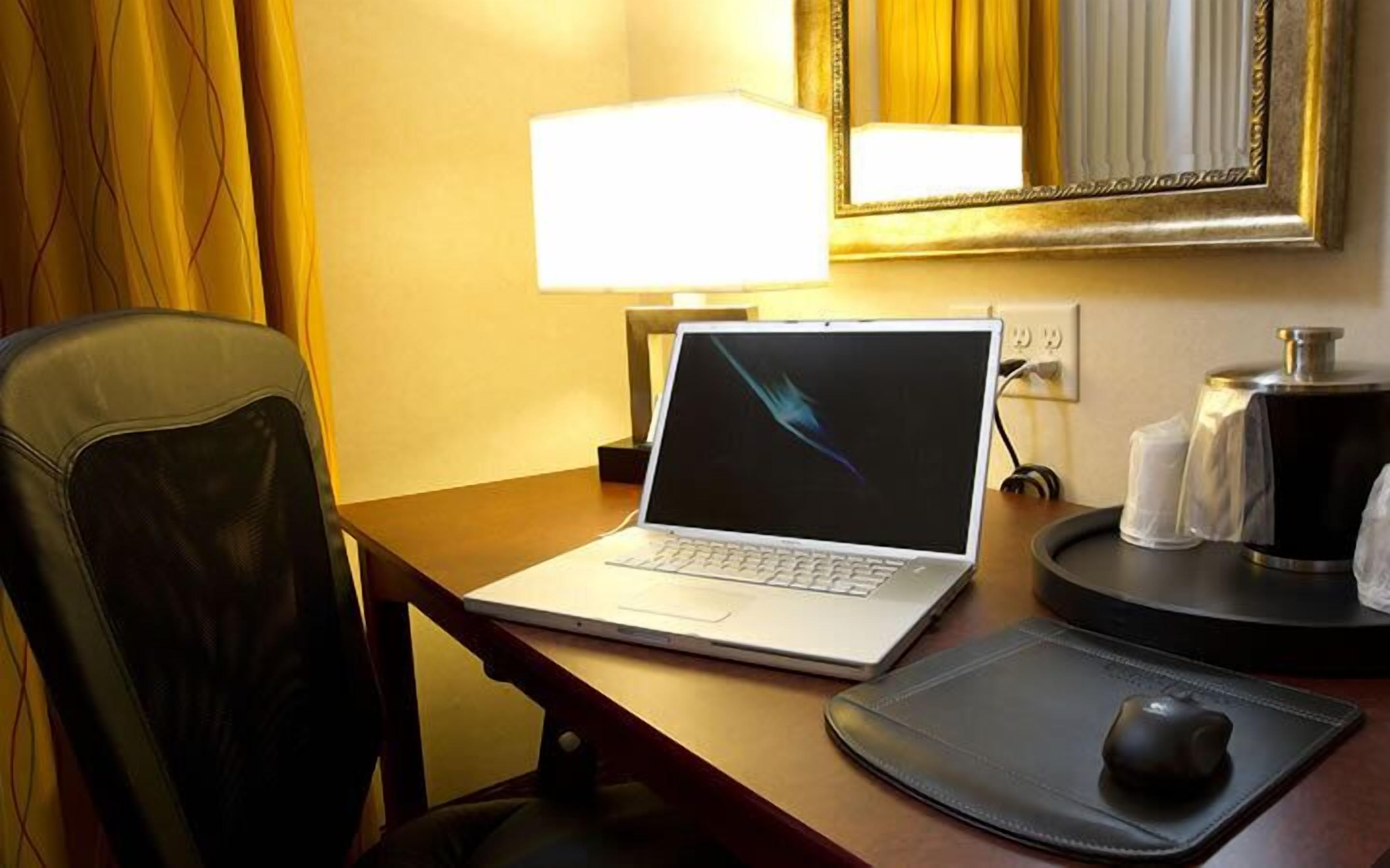 in-room safe, desk, iron/ironing board, free wifi