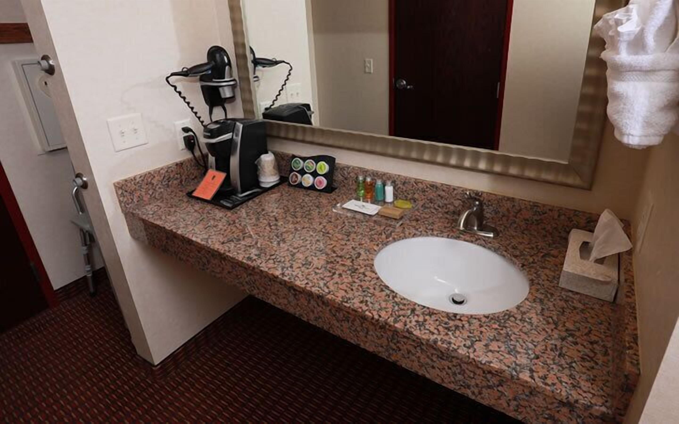 in-room safe, desk, iron/ironing board, free wifi