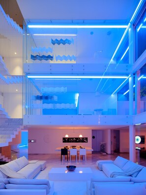 奢華獨棟房屋, 非吸煙房 | 起居區 | 平面電視