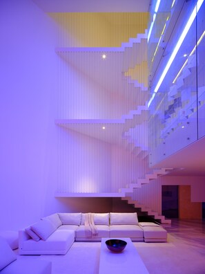 Luxury House, Non Smoking | Living room | Flat-screen TV