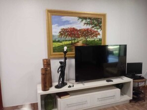 Kolmen hengen huone | Olohuone | Televisio