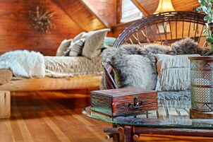 Suíte luxo, 1 cama King, para não fumantes, vista para a montanha (216) | Individualmente decorados, individualmente mobiliados, berços grátis