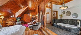 Mccloud Mercantile Hotel