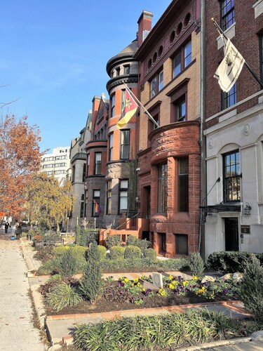 Dupont 5-Star, Walk Score 94, Metro, 2BR