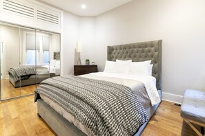 2 bedrooms, iron/ironing board, travel cot, free WiFi