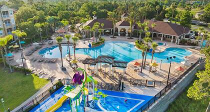 "2 Miles to Disney, 2 min walk to Clubhouse, Big private pool, Free Water Park!"