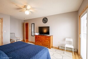 3 多间卧室、免费 WiFi、床单