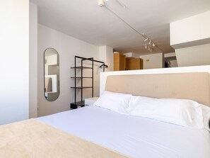 Iron/ironing board, travel crib, free WiFi, bed sheets