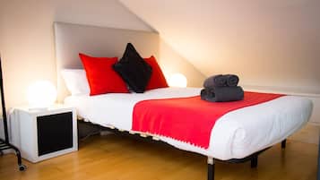 2 bedrooms, in-room safe, iron/ironing board, travel cot