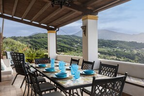 Outdoor dining - Villa Il Basto  6+2 by Massimo Villas (Cefalù)