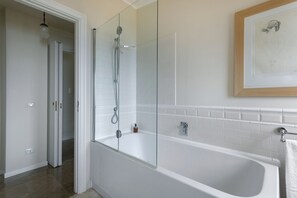 Combined shower/tub - Villa Il Basto  6+2 by Massimo Villas (Cefalù)