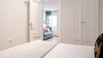 2 bedrooms, iron/ironing board, travel crib, free WiFi