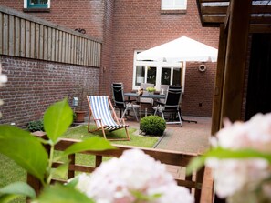 تناول الطعام بالخارج