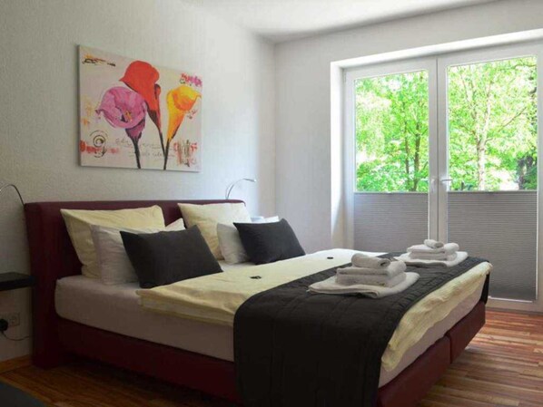 2 bedrooms, iron/ironing board, travel crib, WiFi - Vacation apartment Memmert - Holiday apartments Citydomizil Leer, 15162 (Leer (Ostfriesland))