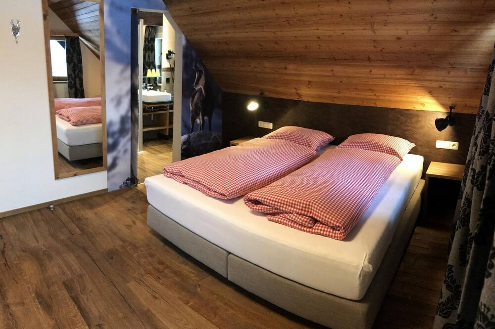 Double room B with shower, WC - Almresort Baumschlagerberg
