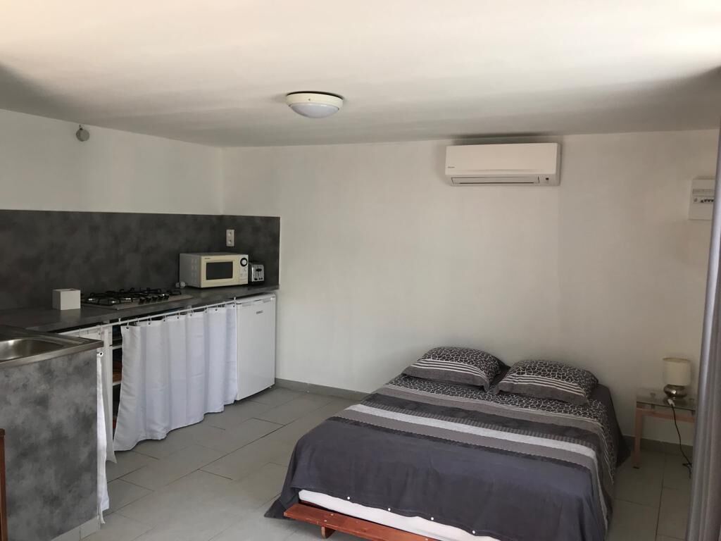 4 chambres, fer et planche à repasser, Wi-Fi, draps fournis