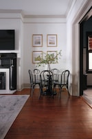 House, Multiple Beds, Non Smoking | Dining room